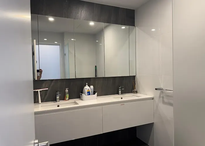 Spacious & Quiet 4Br, 2Ba Home Near Sydney Airport, Cbd & Beaches